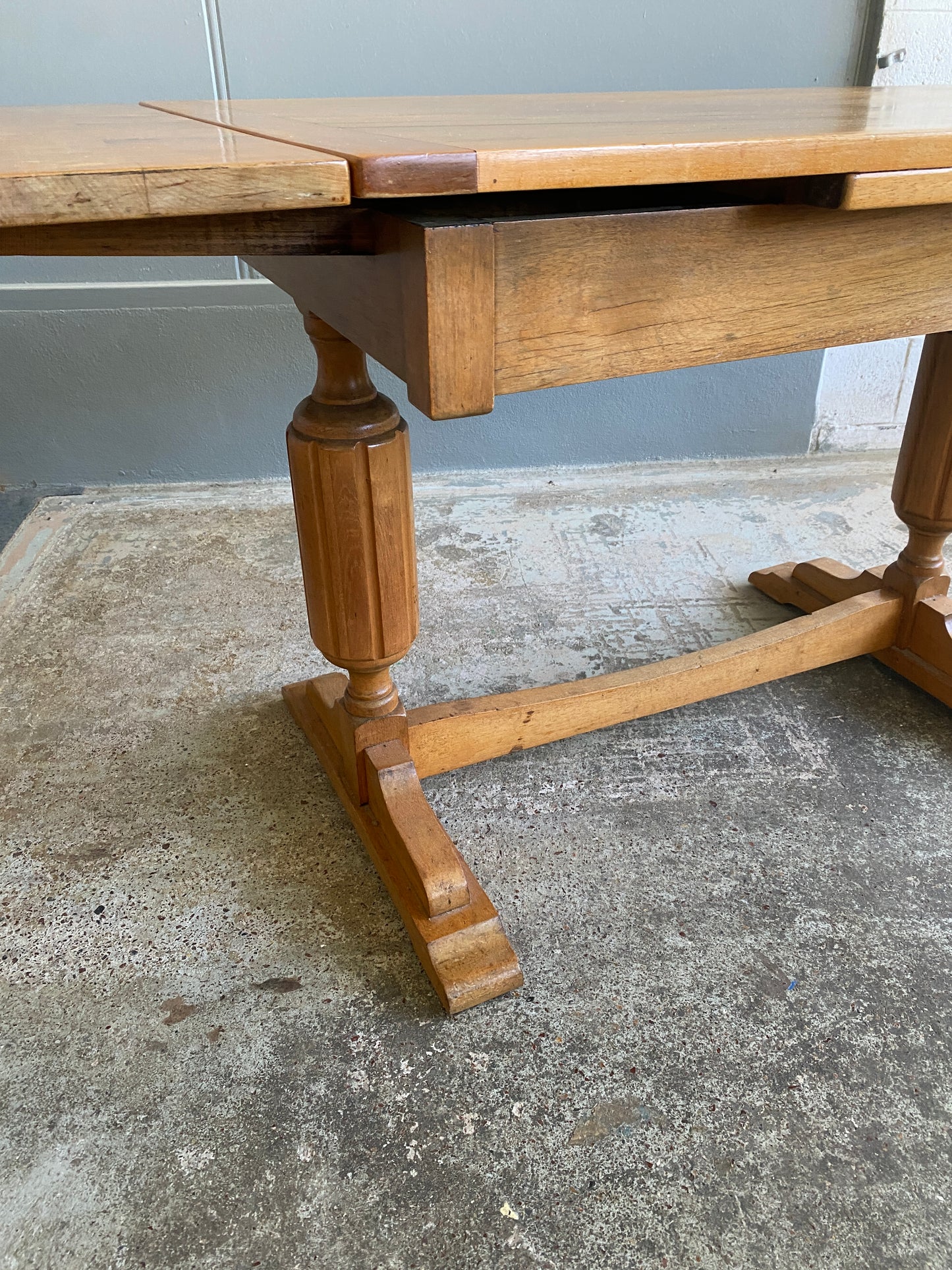1940s Maple Extendable Dining Table