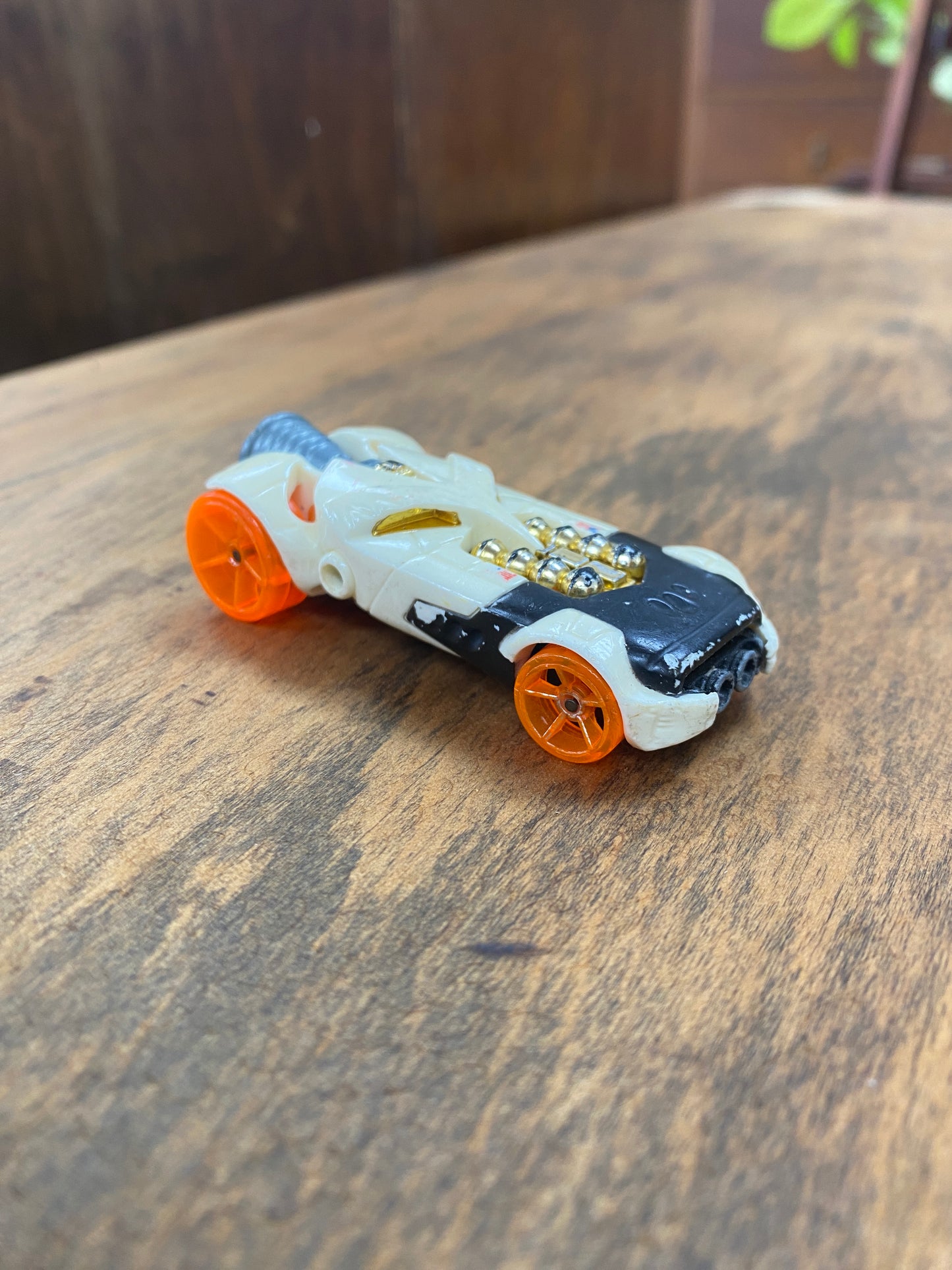 2008 Hot Wheels Rocket Fire White