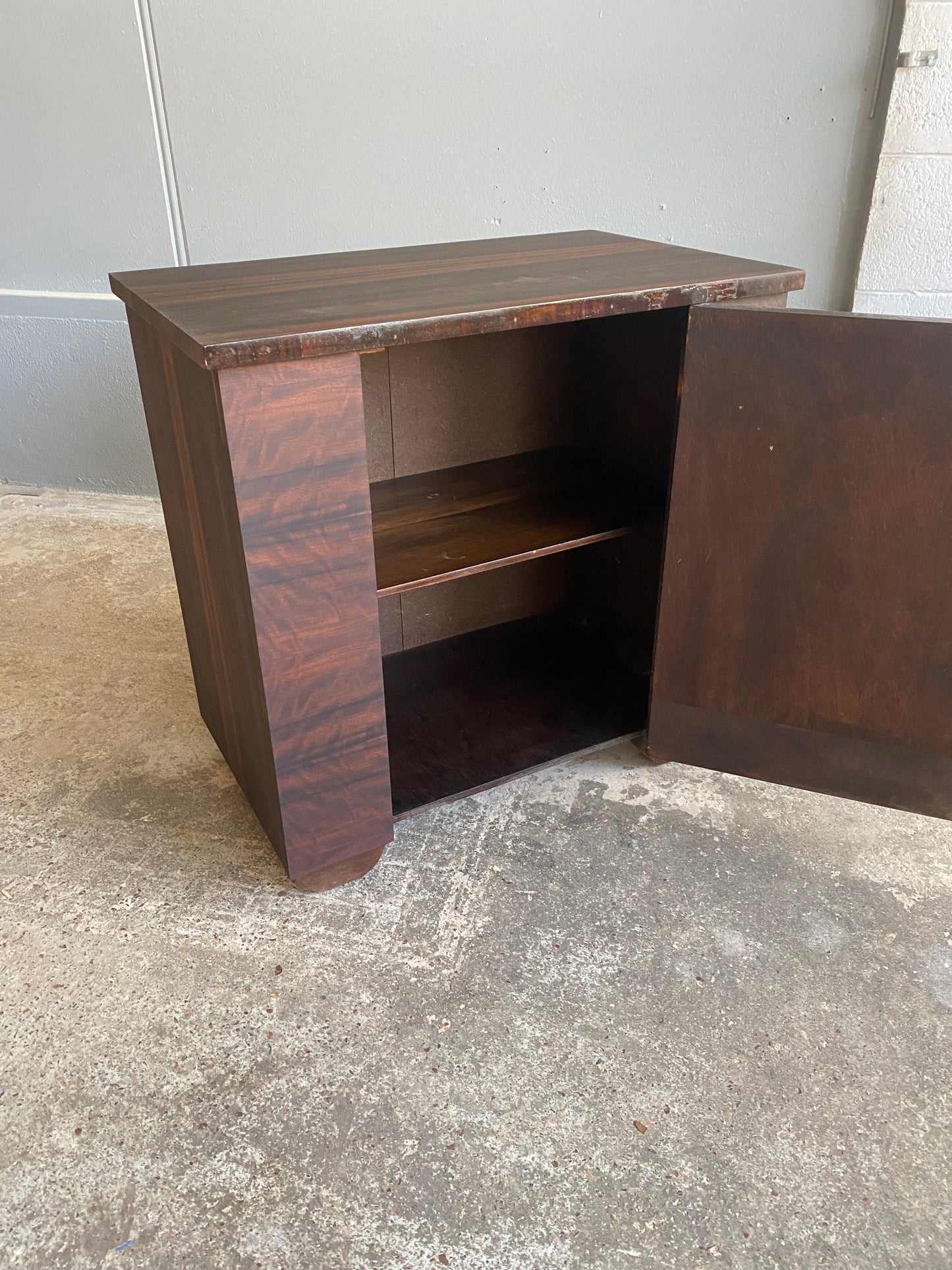 Art Deco Mahogany Veneer Cabinet