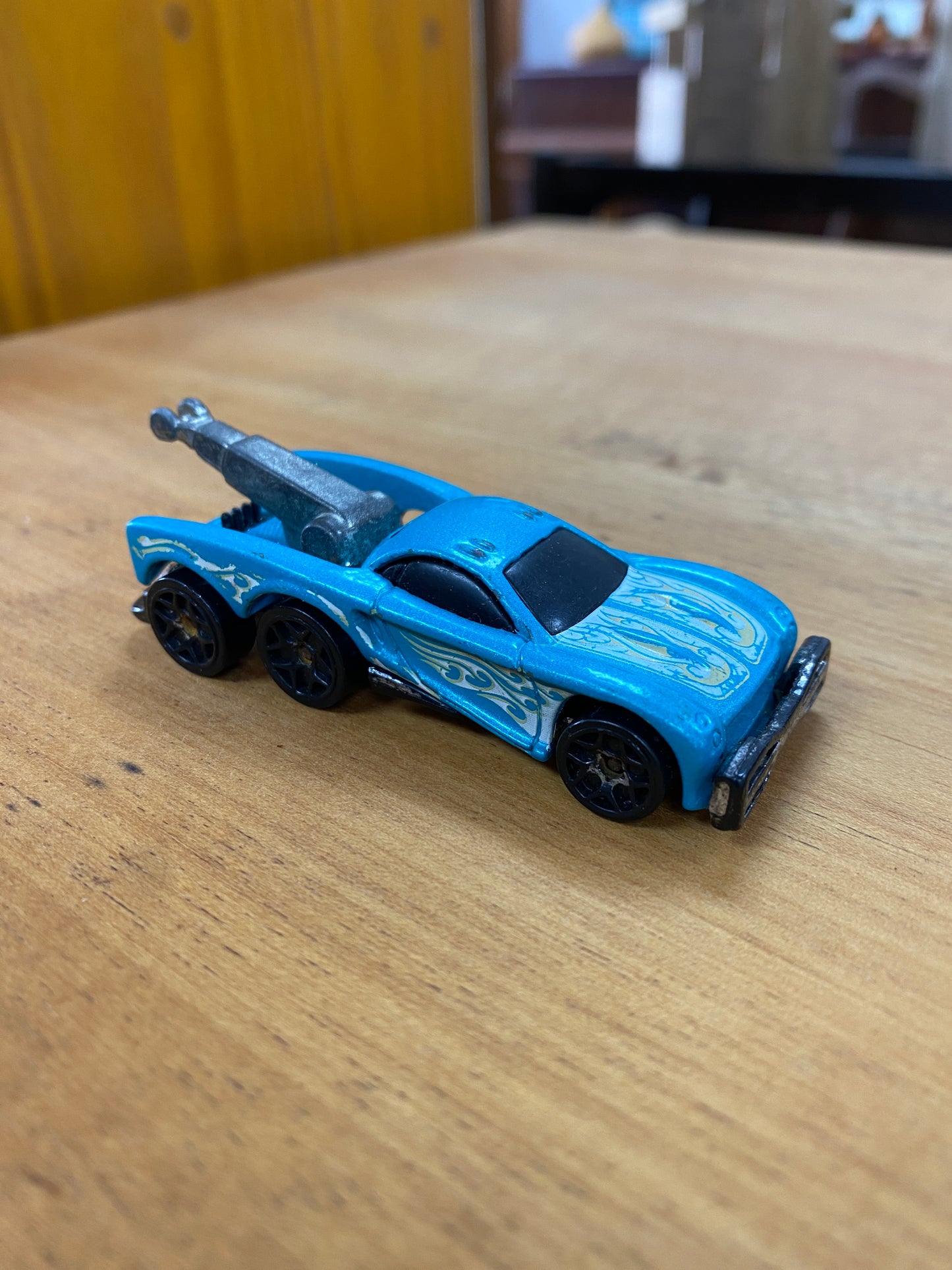 Hot Wheels 2006 Tow Jam Aqua