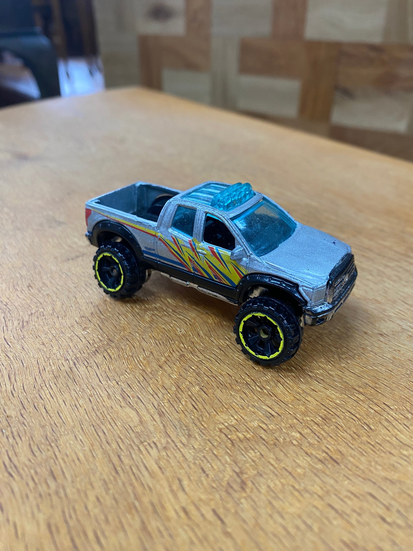 Hot Wheels '10 Toyota Tundra 2011 Silver