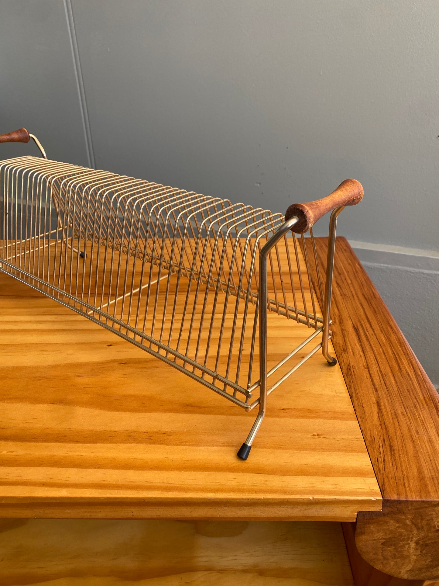 Retro Wire LP Rack (Holds 39)
