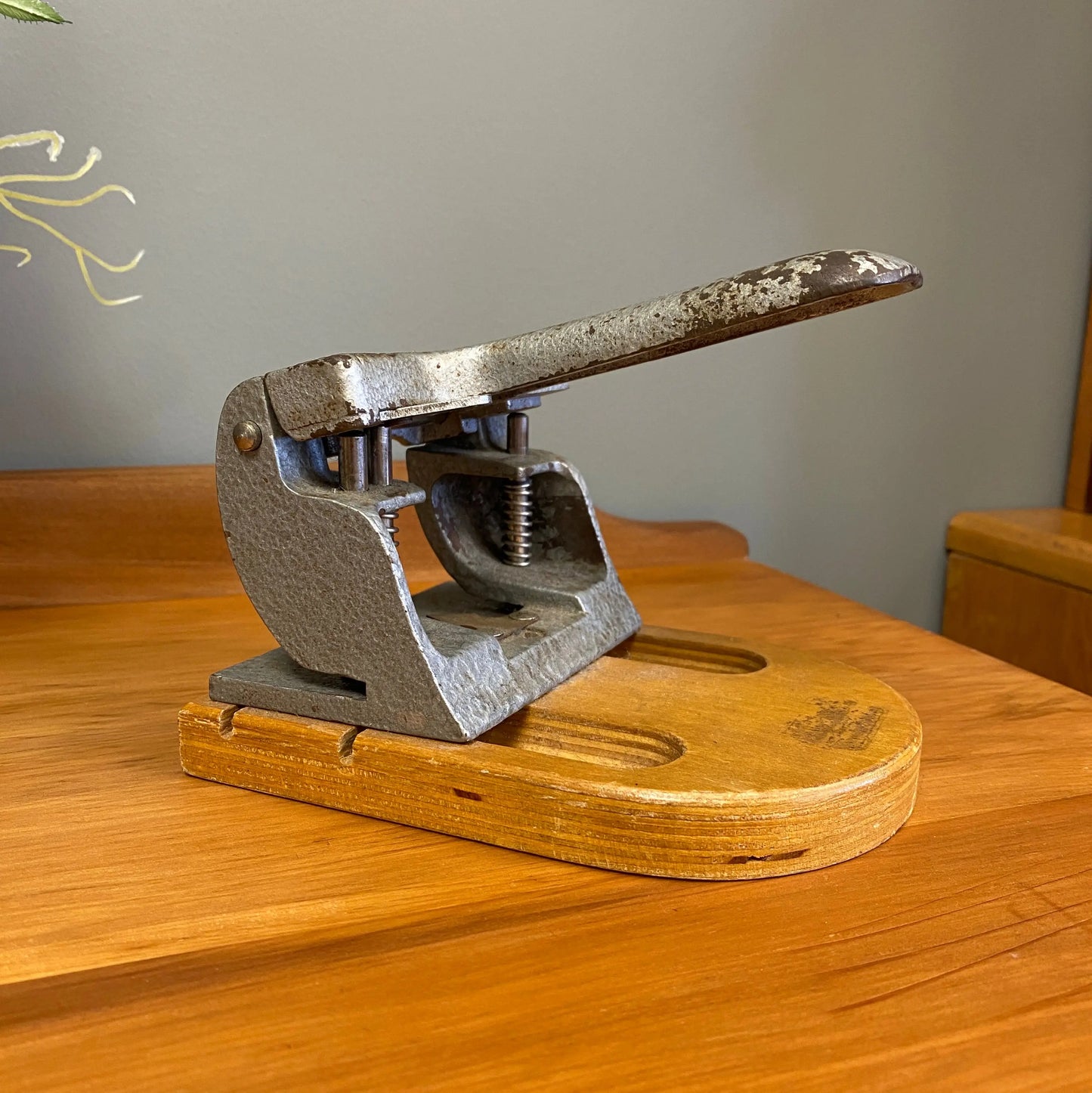 Vintage Accountants Hole Punch