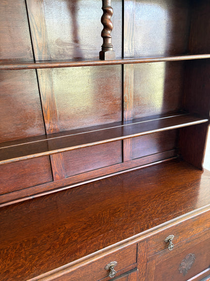 1920s Jacobean Revival Quarter Sawn Oak Hutch (Welsh Dresser)