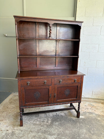 1920s Jacobean Revival Quarter Sawn Oak Hutch (Welsh Dresser)