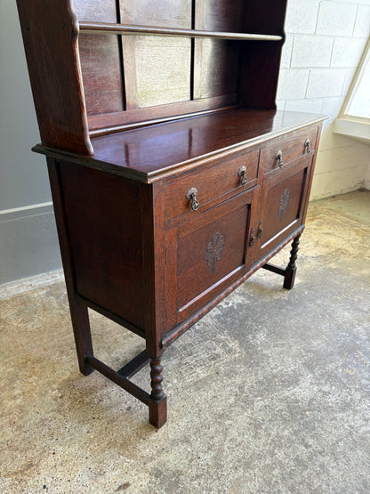 1920s Jacobean Revival Quarter Sawn Oak Hutch (Welsh Dresser)