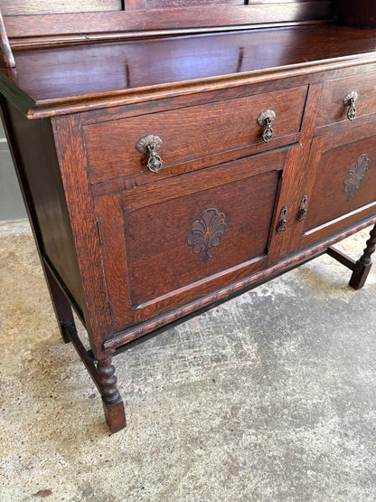 1920s Jacobean Revival Quarter Sawn Oak Hutch (Welsh Dresser)