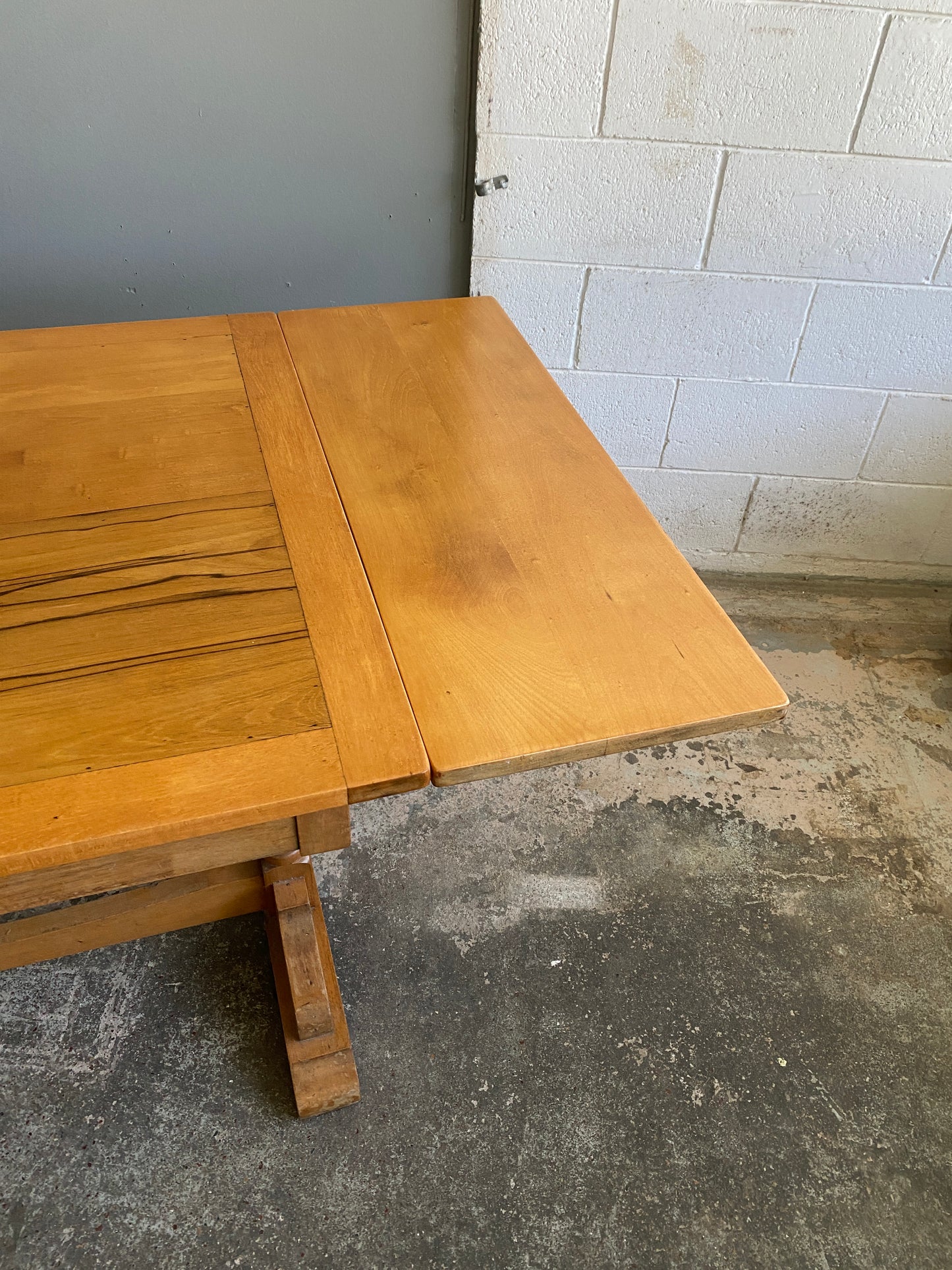 1940s Maple Extendable Dining Table