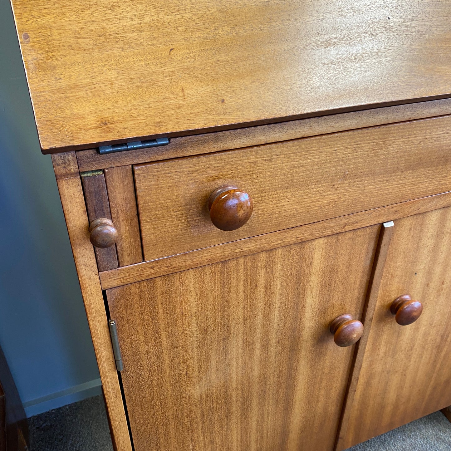 1970s Retro Bureau