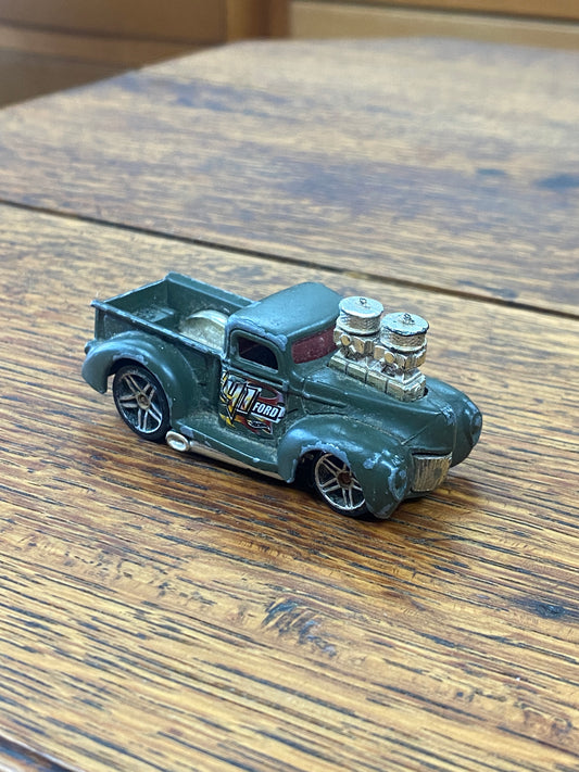 2002 Hot Wheels Green 1941 Ford Pickup Truck