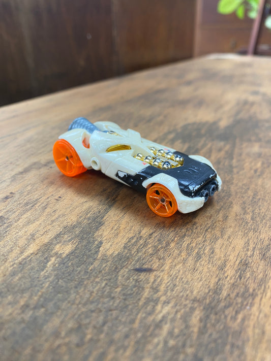 2008 Hot Wheels Rocket Fire White