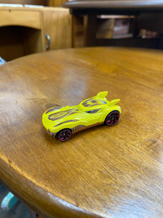 2010 Hot Wheels Howlin Heat Die cast