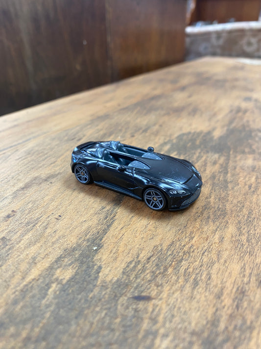 2013 Hot Wheels Aston Martin V12 Speedster