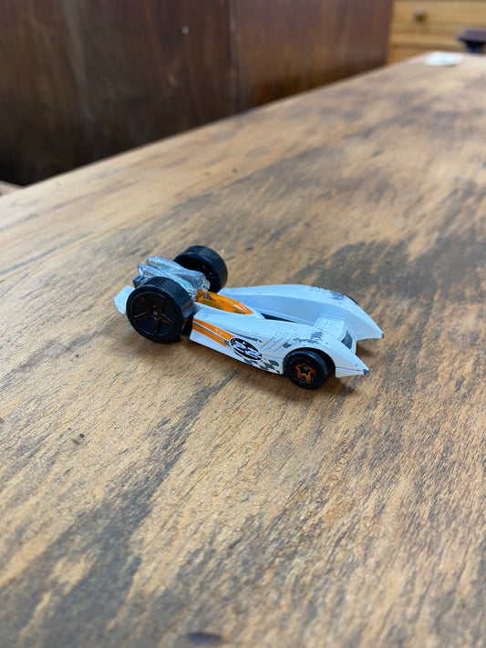 2013 Hot Wheels Dual Fueler #22 White