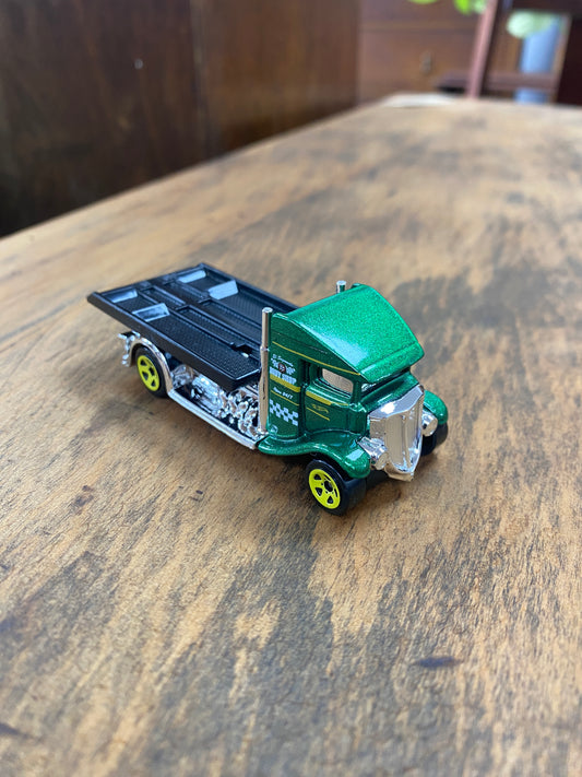 2013 Hot Wheels Fast-bed Hauler