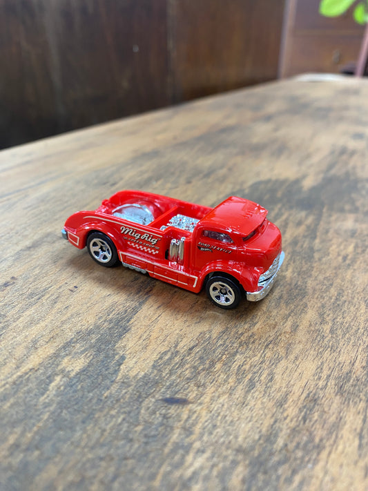 2013 Hot Wheels Mig Rig #009 City