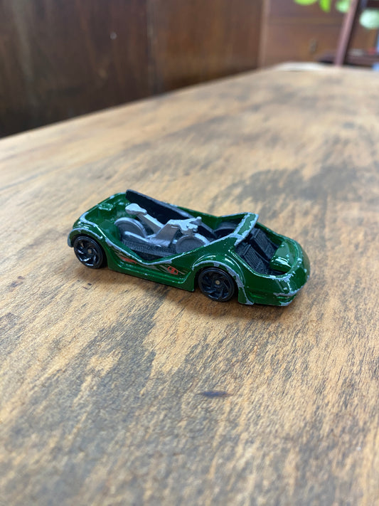 2015 Hot Wheels DEORA III Green