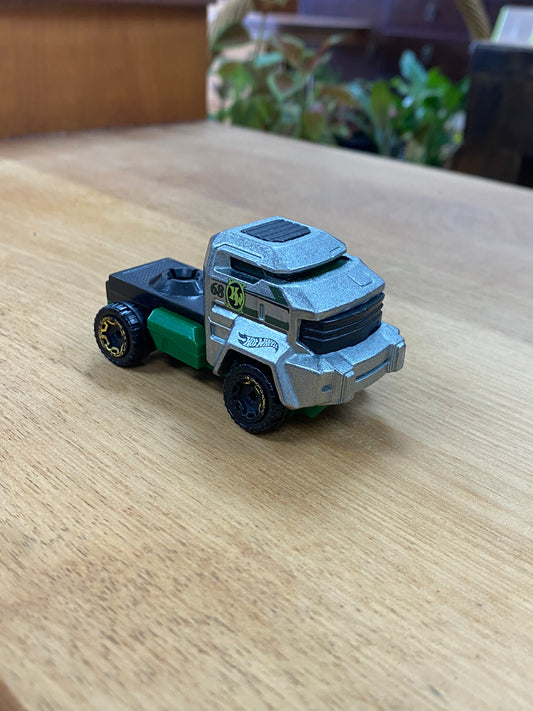 2017 Hot Wheels Bank Roller Semi Truck