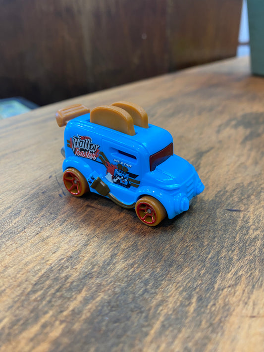 2020 Hot Wheels Fast Foodie Roller Toaster