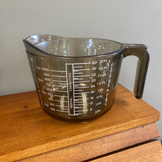 ARCOROC France Smoke Glass Measuring Jug