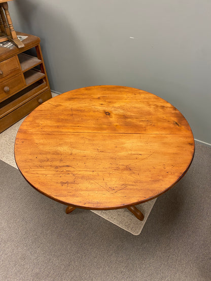 Antique Country Rustic Tilt Top Dining Table