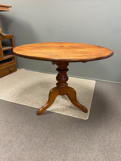 Antique Country Rustic Tilt Top Dining Table