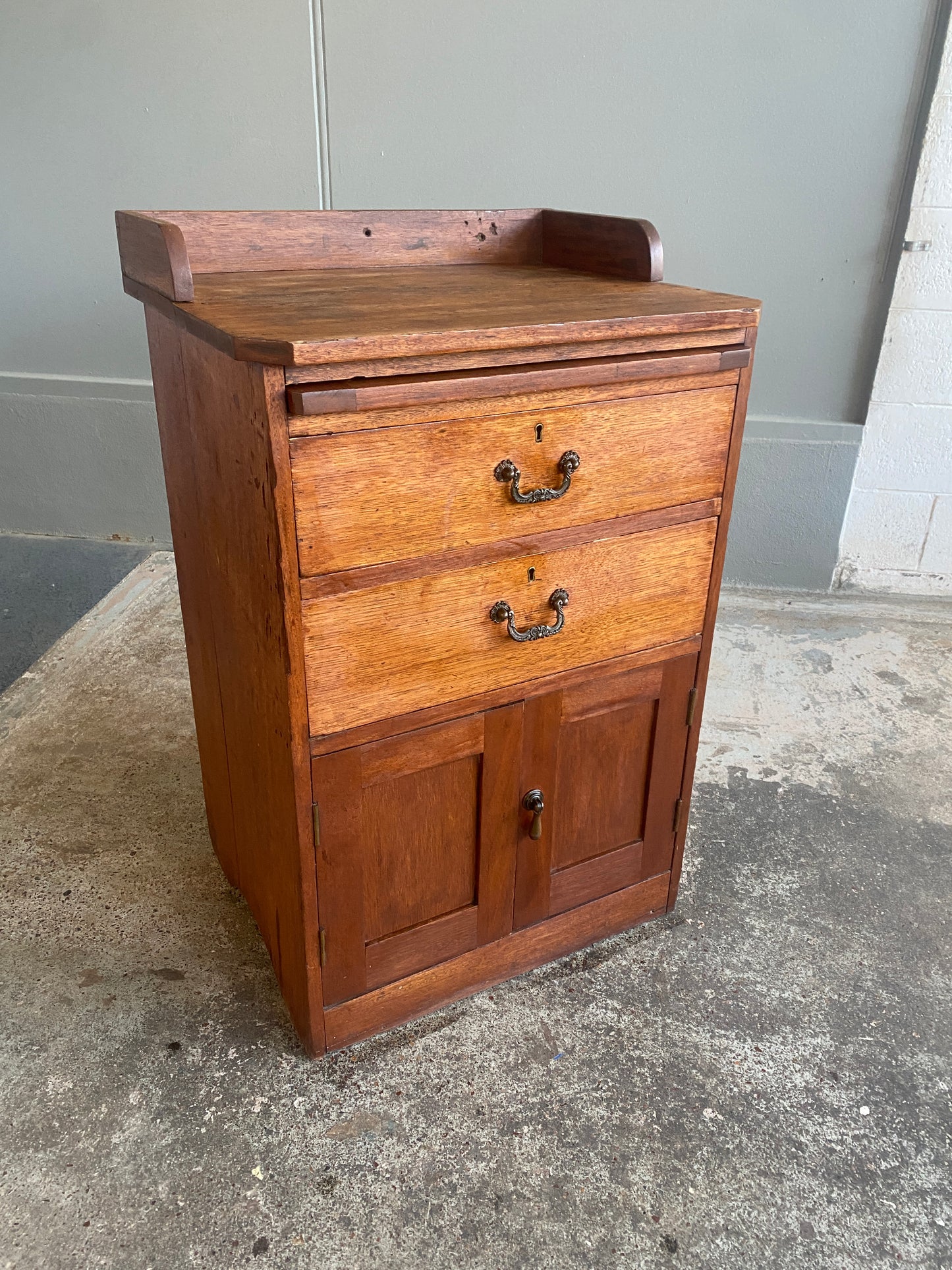 Antique Oak Drinks Cabinet