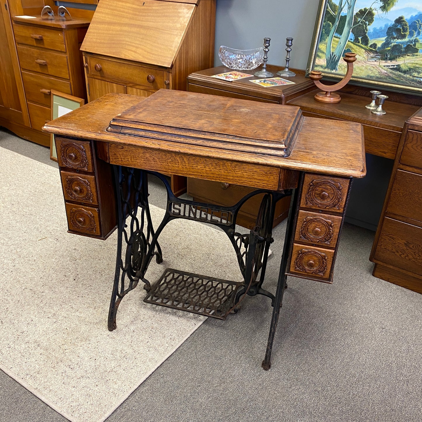 Antique Oak Singer Sewing Machine (1922)