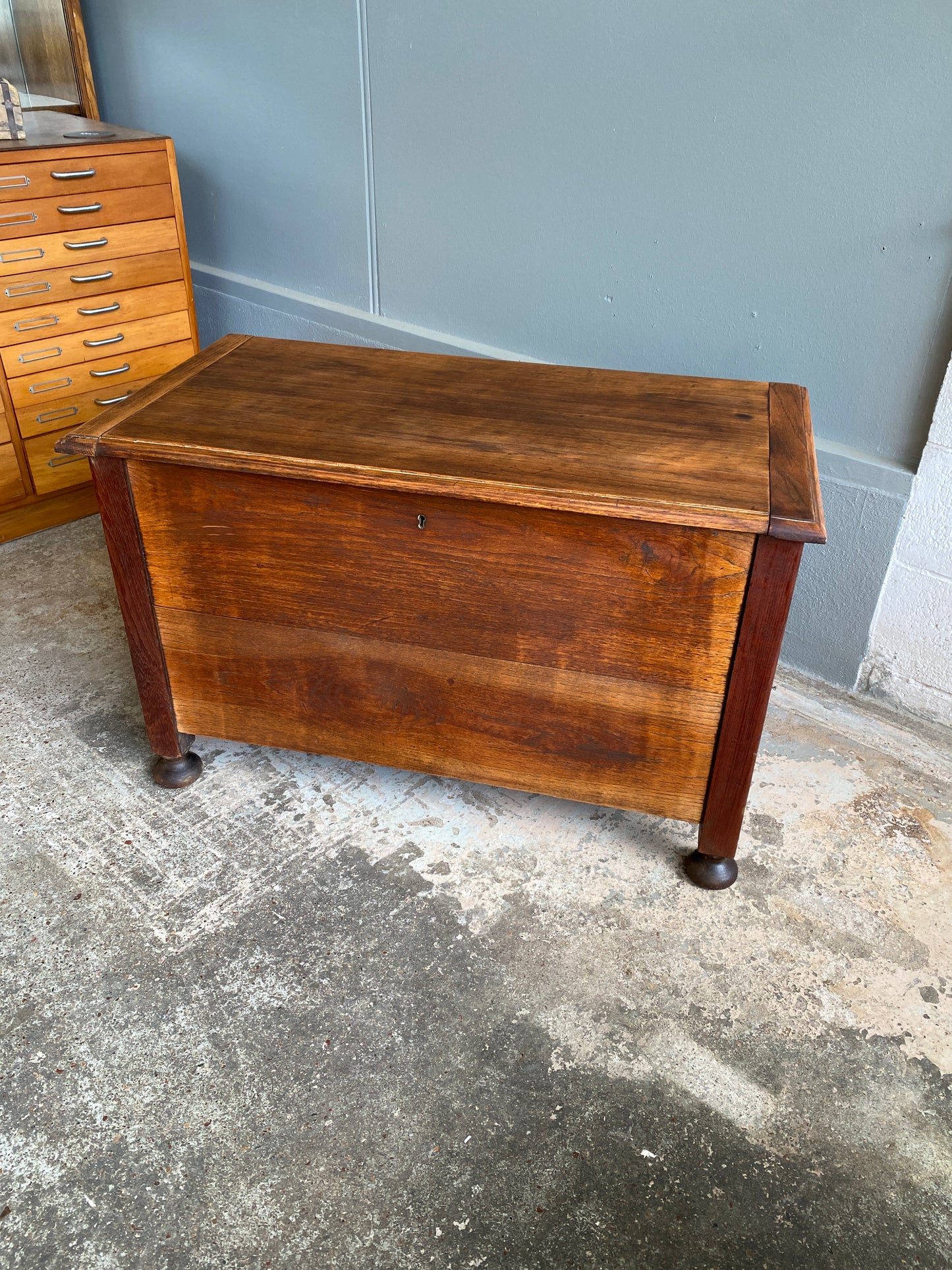 Antique Solid Oak Blanket Box/Hall Seat