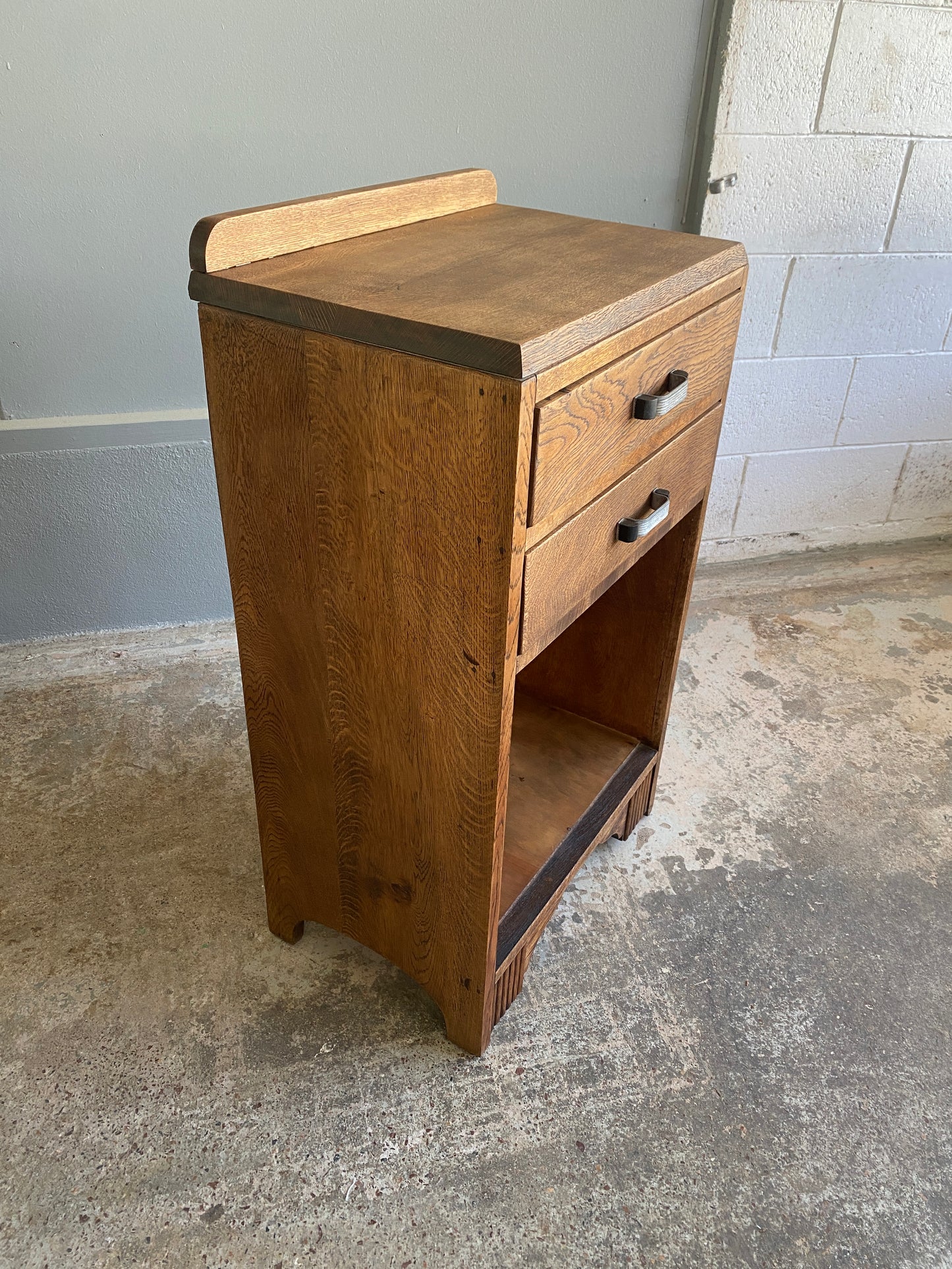 Art Deco Tiger Oak Cabinet w. Drawers
