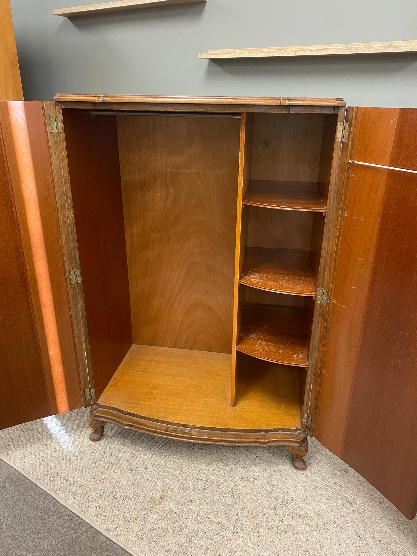 Art Deco Walnut Veneer Manrobe