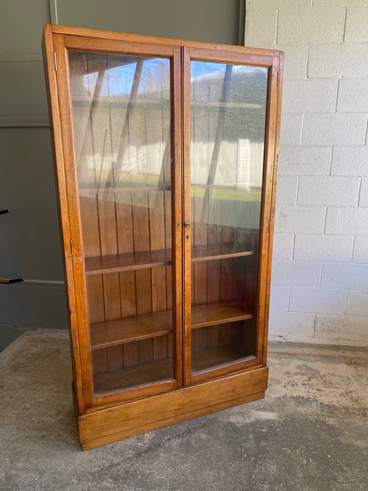 Arts & Crafts English Tiger Oak Library Bookcase/Display Cabinet