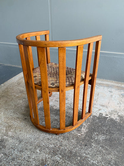 Arts & Crafts Quarter Sawn Oak Barrel Armchair