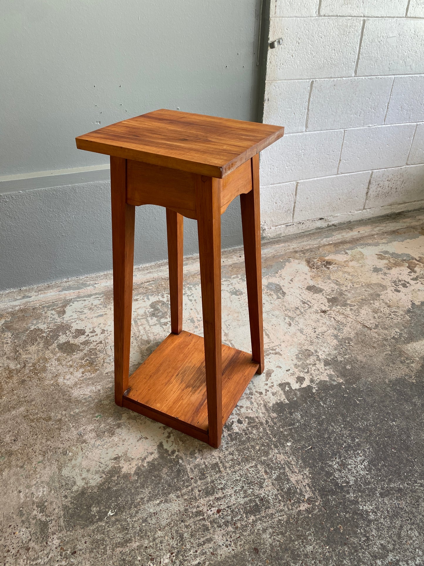 Arts & Crafts Rimu Plant Stand