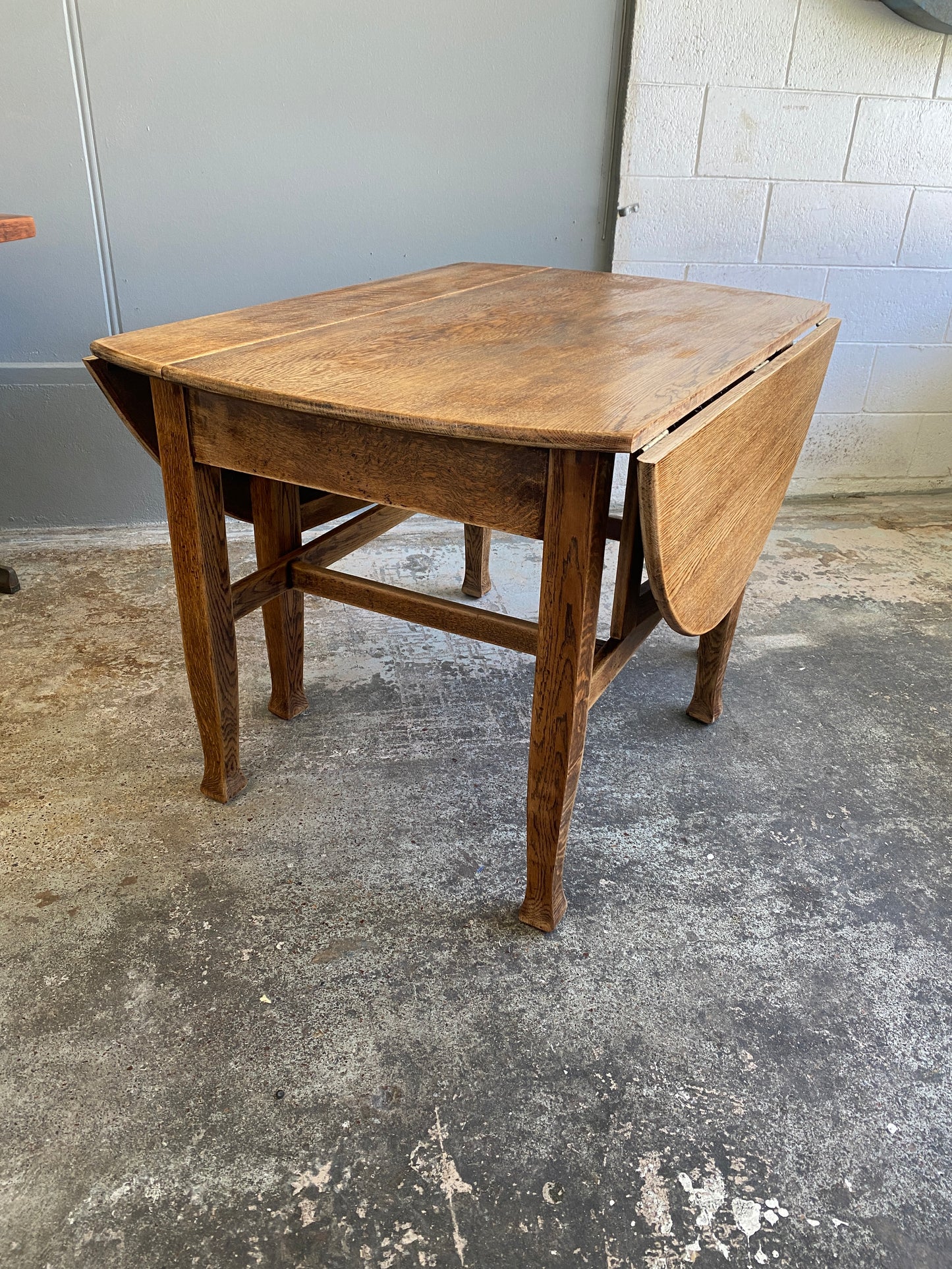 Arts & Crafts Solid Oak Drop Leaf Dining Table