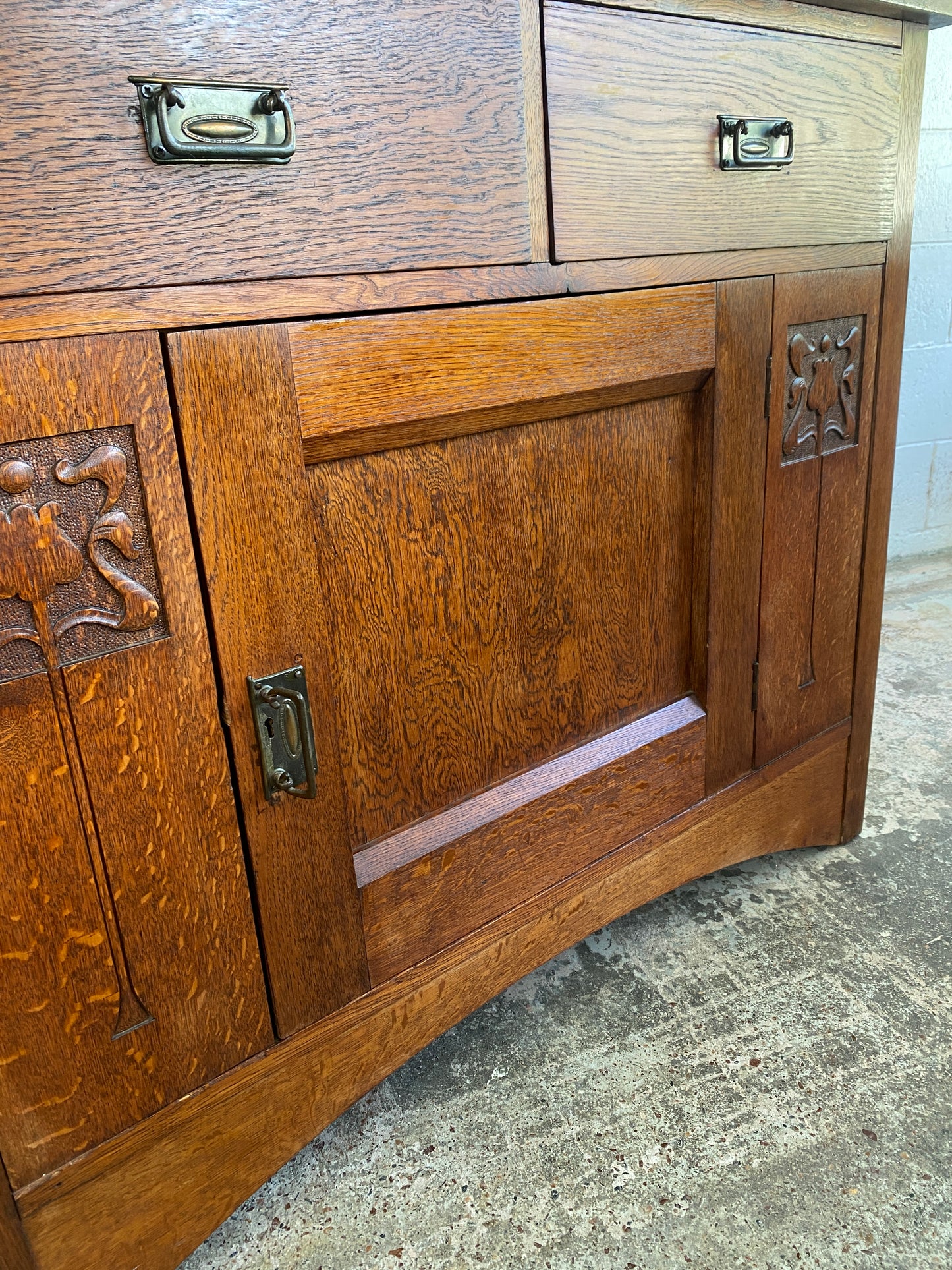 Arts & Crafts Solid Oak Side Board