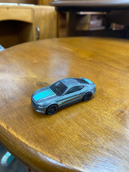 Hot Wheels 2015 FORD MUSTANG GT '15 DIECAST
