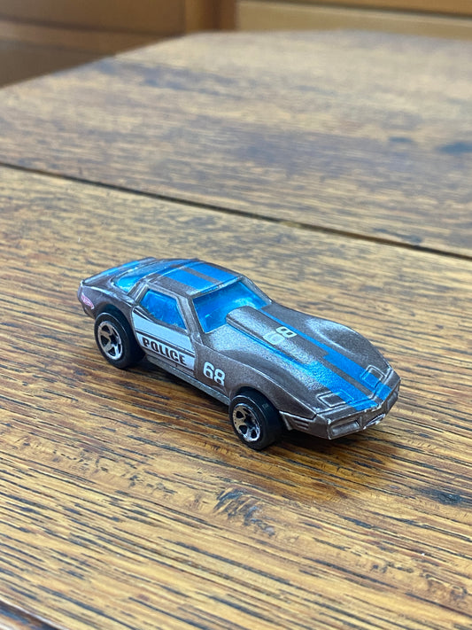 Hot Wheels 82 Corvette Stingray
