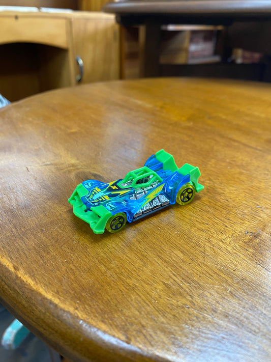 Hot Wheels Voltage Spike edice HW X-raycers 2017