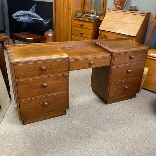 Mid-century Oak 7 Drawer Dresser