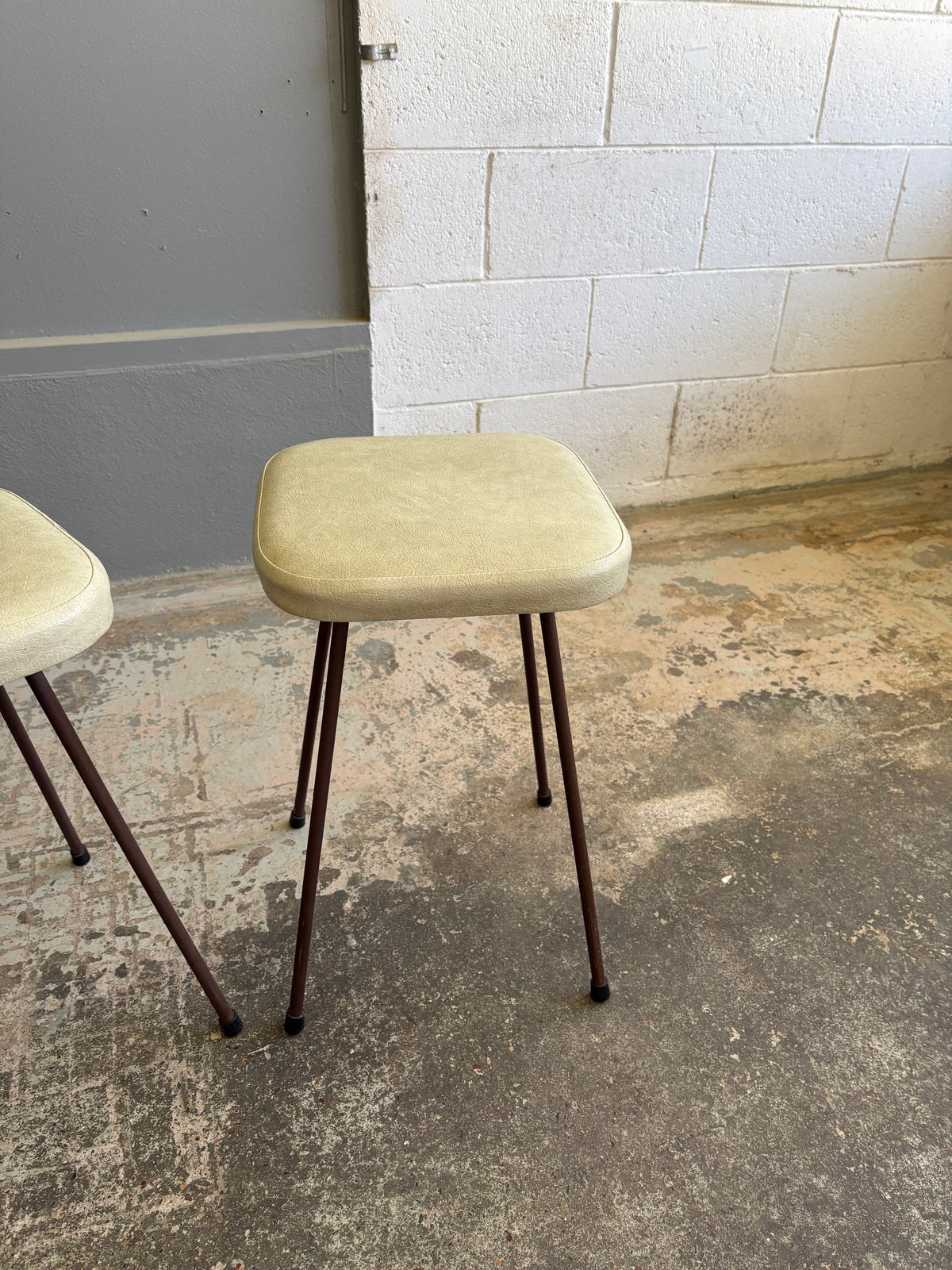 Mid Century Modern Stool (Cream Vinyl)