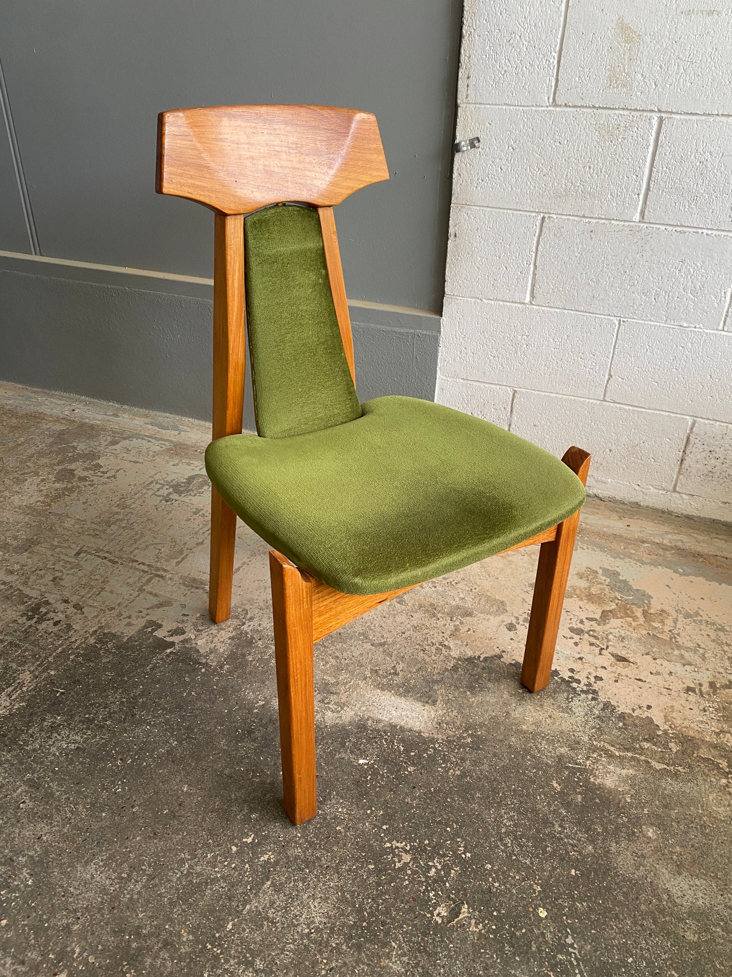 Mid Century 'T' Back Chair