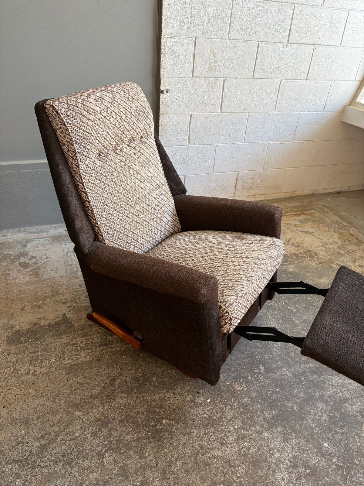 Mid century La-Z-Boy Style Recliner
