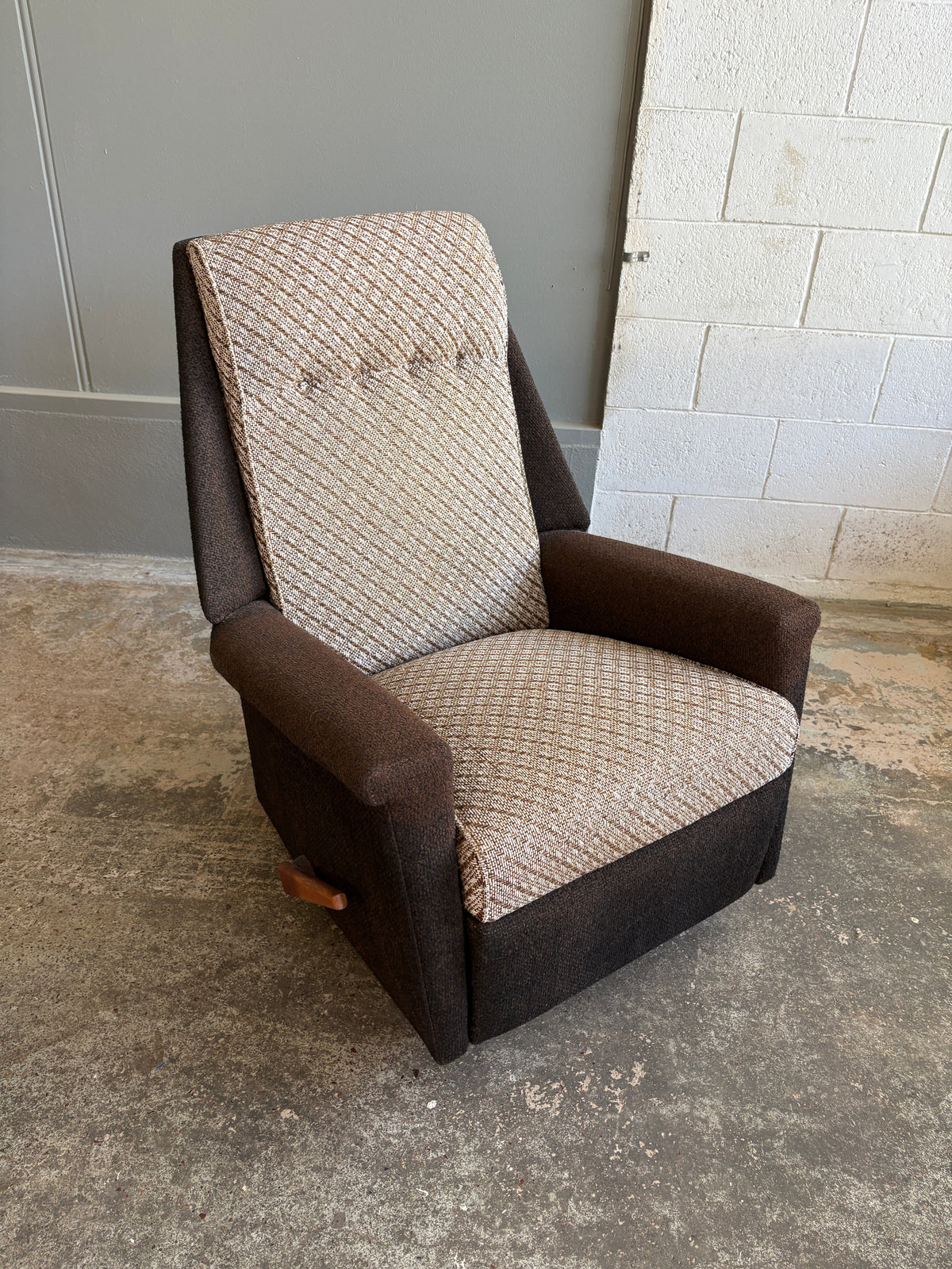 Mid century La-Z-Boy Style Recliner
