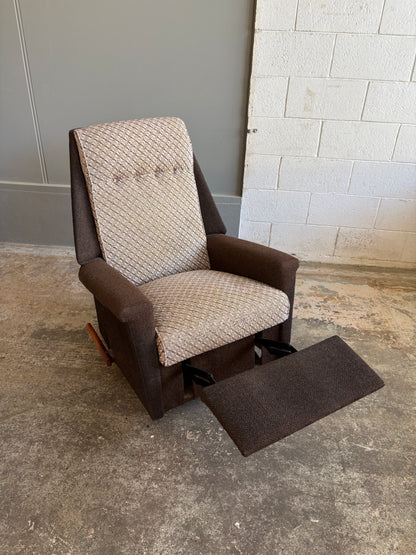 Mid century La-Z-Boy Style Recliner