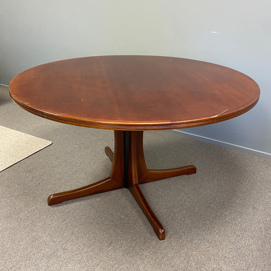 RETRO/MCM Mahogany Dining Table