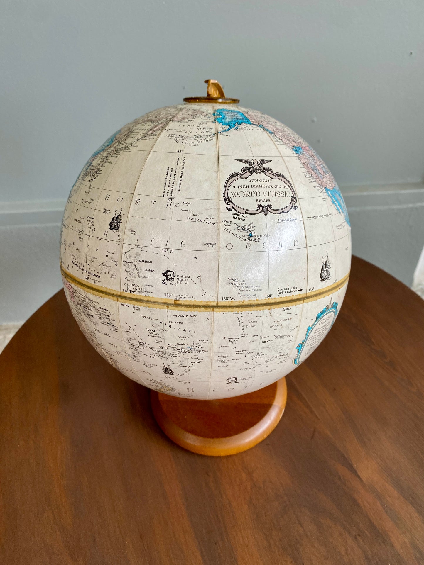 Replogle World Classic Series 9in (1980s) on Hardwood Stand