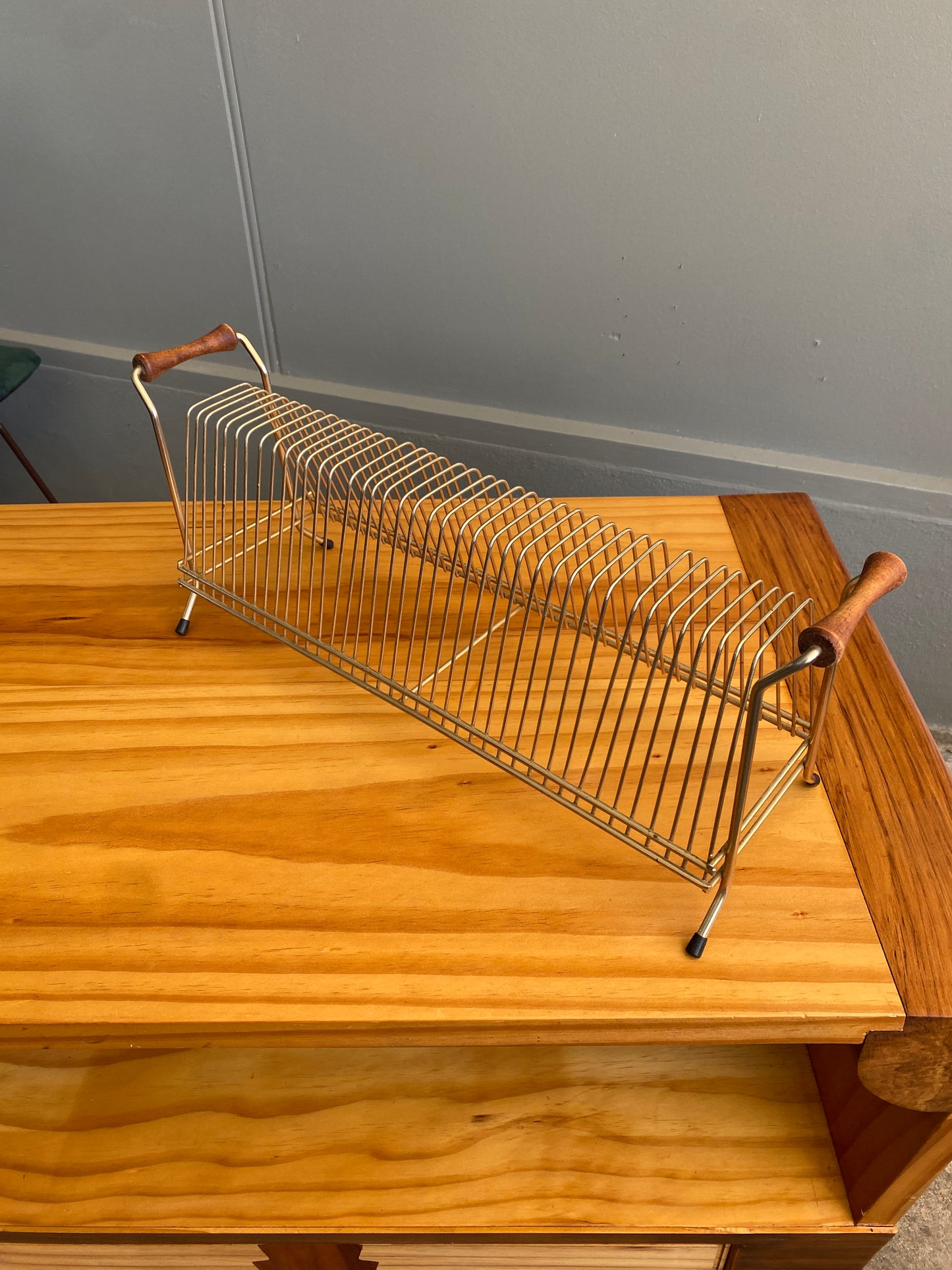 Retro Wire LP Rack (Holds 39)