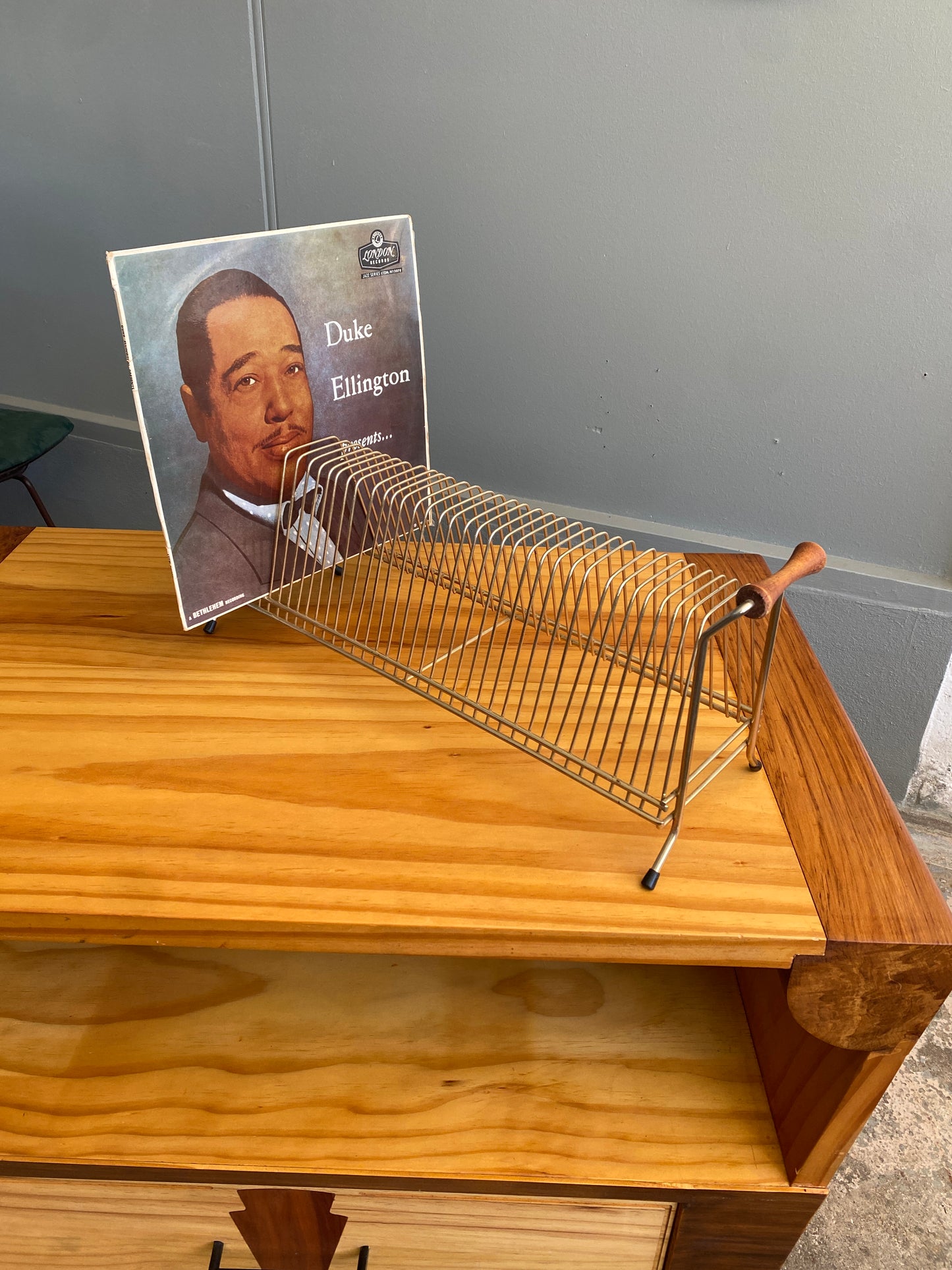 Retro Wire LP Rack (Holds 39)