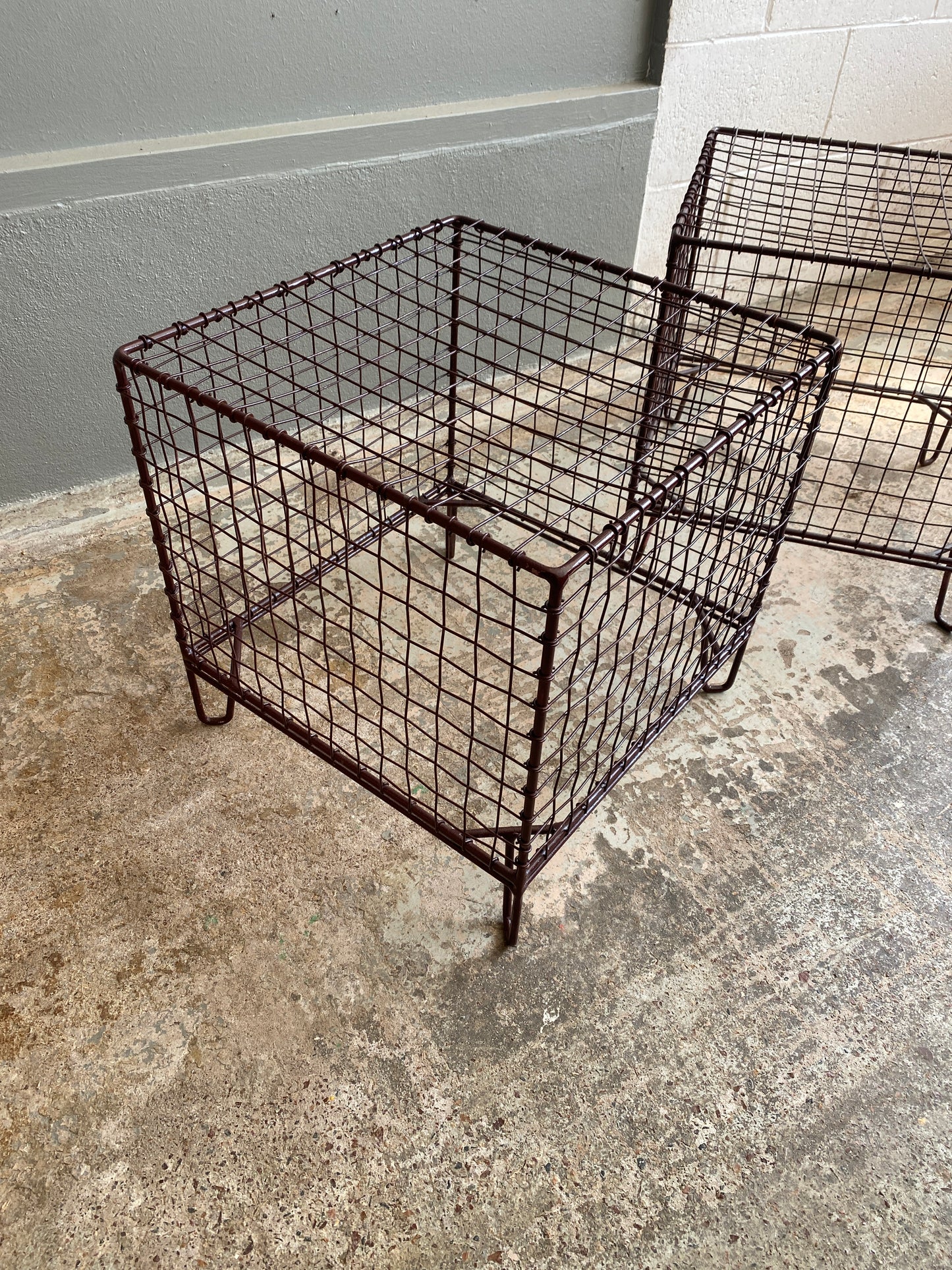 Retro Wire Outdoor Stools